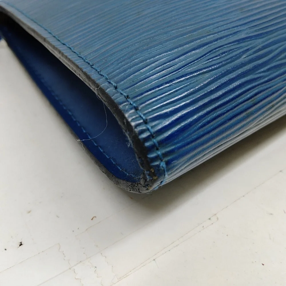 Louis Vuitton Pochette Epi Blue